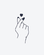 Tatouage temporaire Doigt Cœur Coréen 5x5cm - SimpleTatt