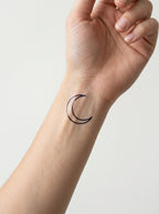 Tatouage Croissant de Lune appliqué sur poignet