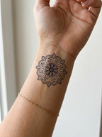 Tatouage Mandala Zen appliqué sur poignet