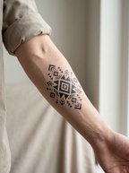 Tatouage Motif Aztèque appliqué sur avant-bras