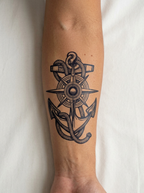 Tatouage Ancre & Boussole appliqué sur avant-bras