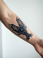 Tatouage Aigle Sacré appliqué sur avant-bras