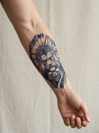 Tatouage Guerrier Totem appliqué sur avant-bras