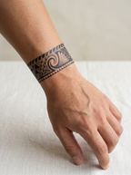 Tatouage Bracelet Polynésien appliqué sur poignet