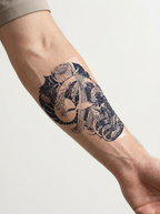 Tatouage Grue et chrysanthème appliqué sur avant-bras