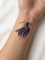 Tatouage Faucheuse Sombre appliqué sur poignet