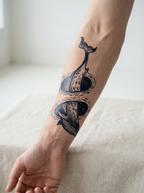 Tatouage Baleine en Spirale appliqué sur avant-bras